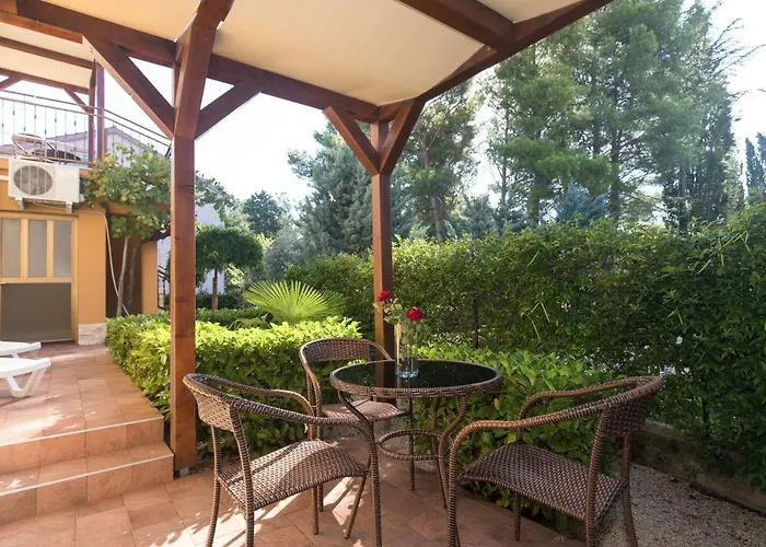 Апартаменты Laura *