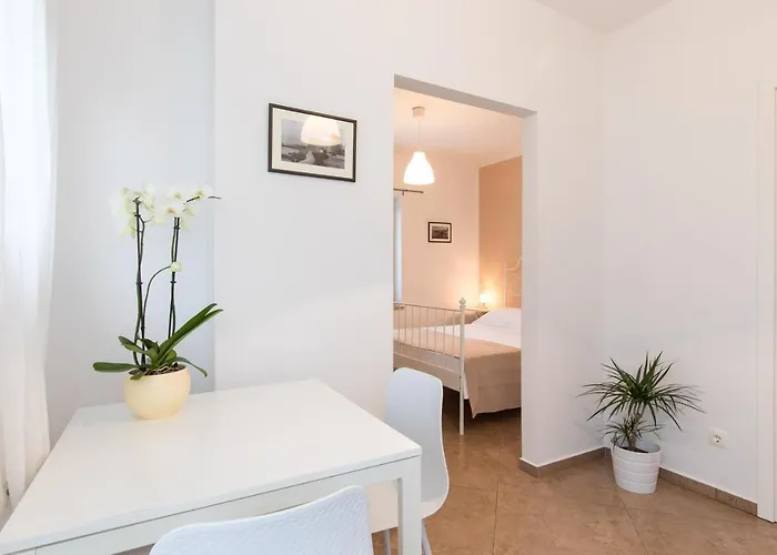 Laura Apartment Krk Town