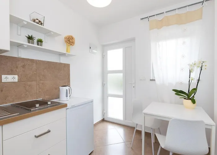 Laura Apartment Krk Town