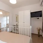 Laura Apartment
