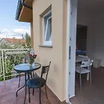 Laura Apartment *