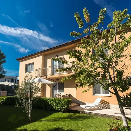 Apartment Laura Krk Town